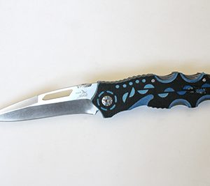 FOLDING-KNIFE-BLUE-STAIN