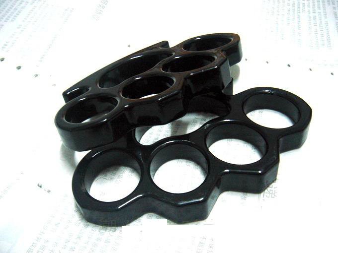 Black Heavy Duty Thick Knuckle Duster for Travellers Riders Self